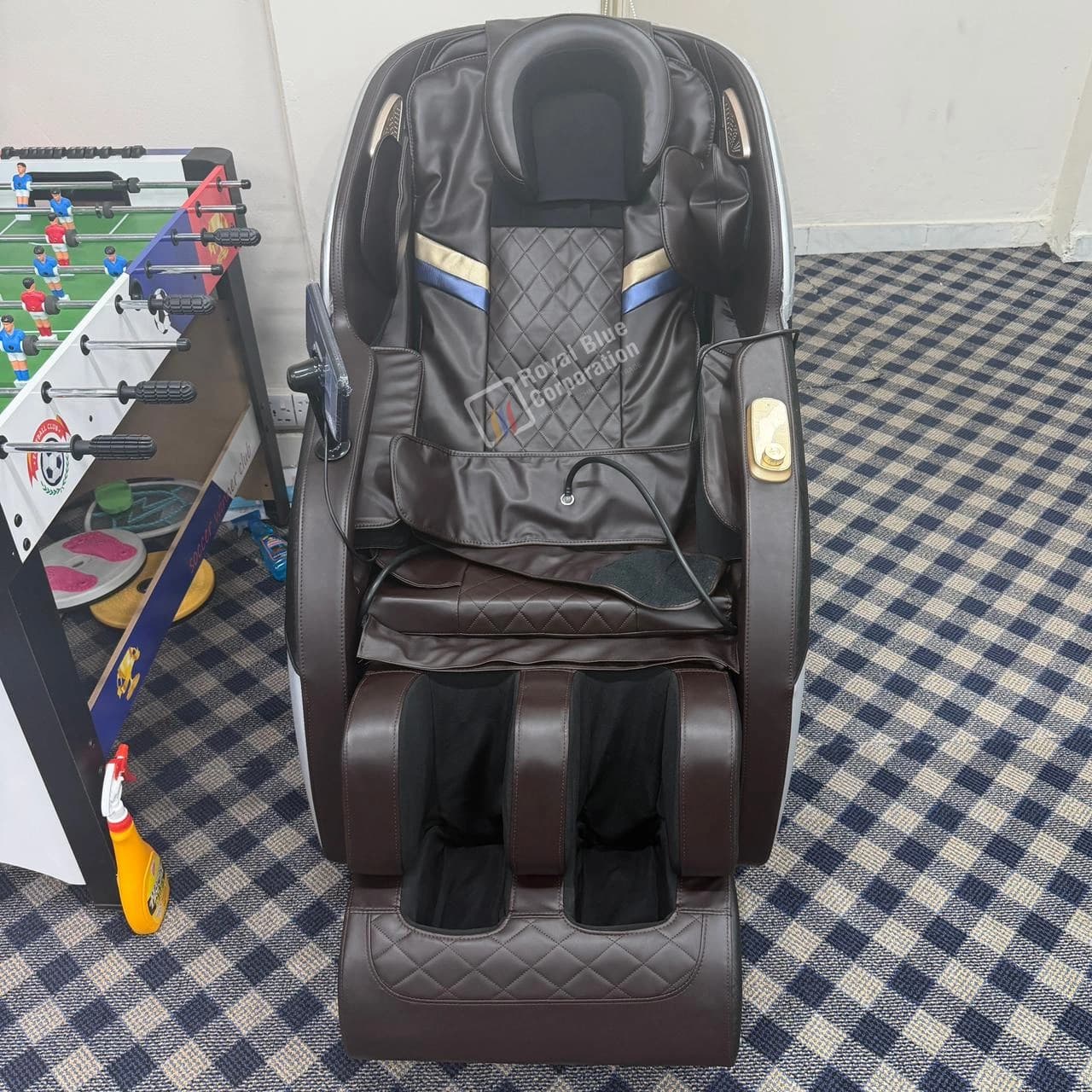 chair thumbnail 3